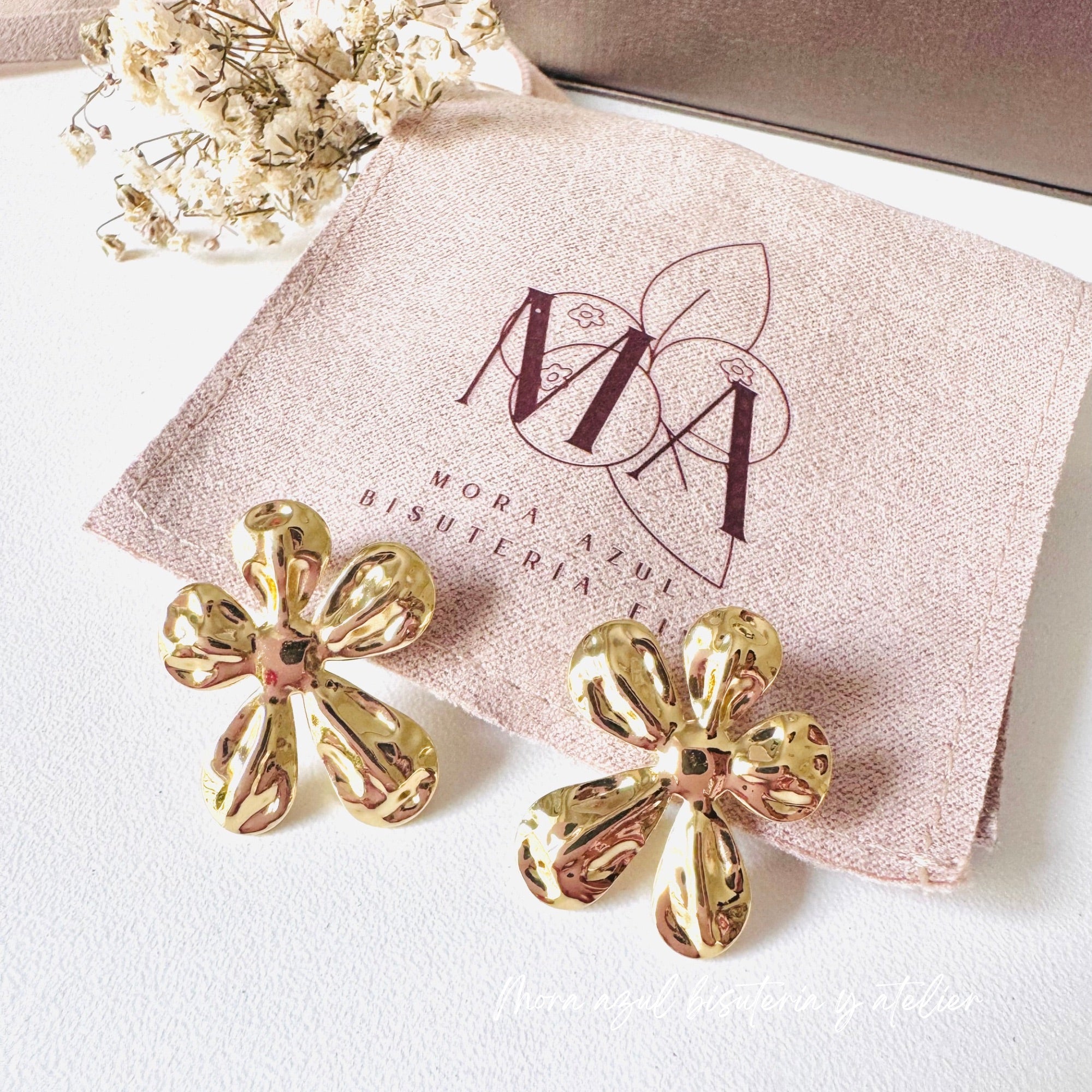 Arete flor Margarita