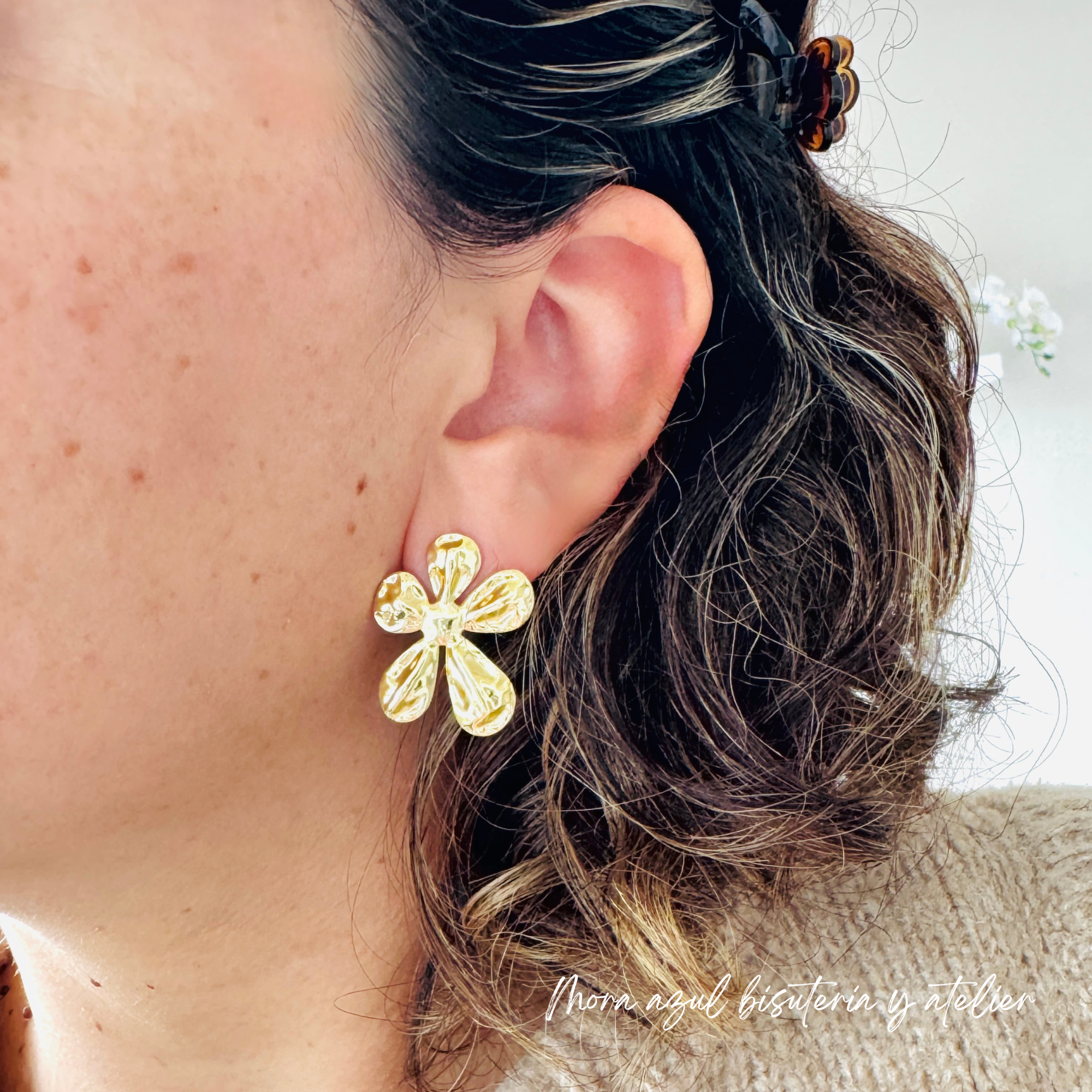 Arete flor Margarita