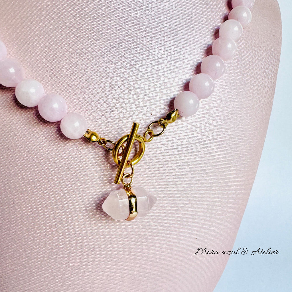 Collar infinito rosa pastel