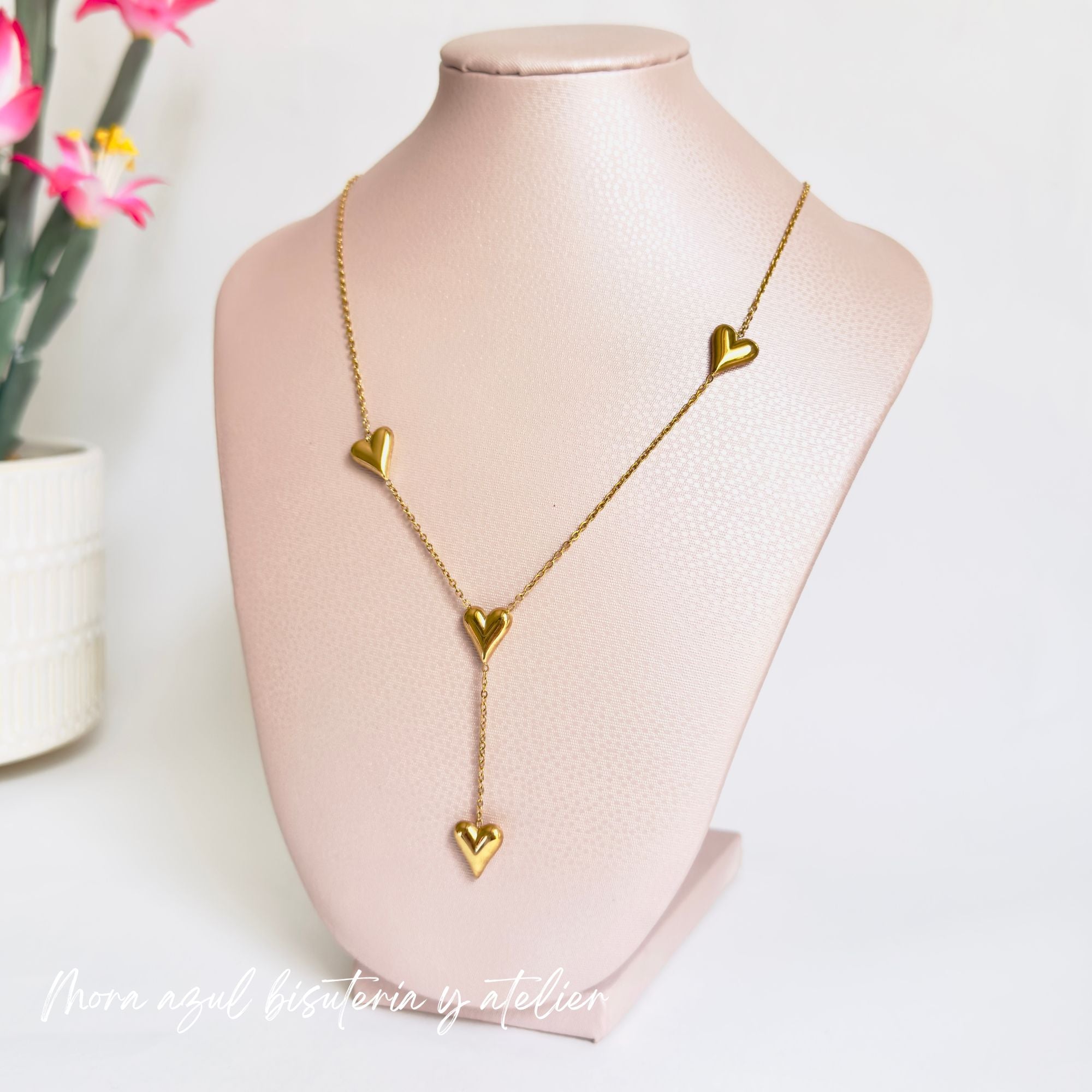 Collar corazones alargados