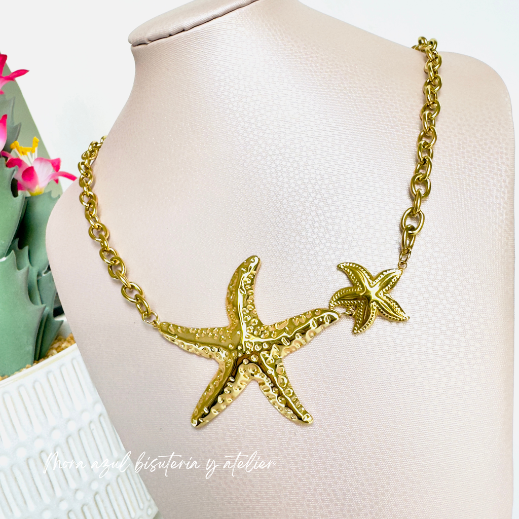 Collar estrellas doradas